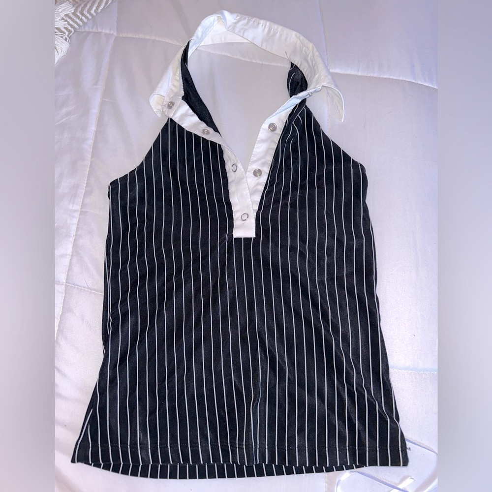 Super cute backless collared tank top